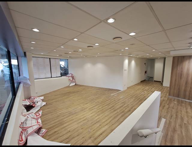 111M² RETAIL TO LET IN DUNKELD WEST